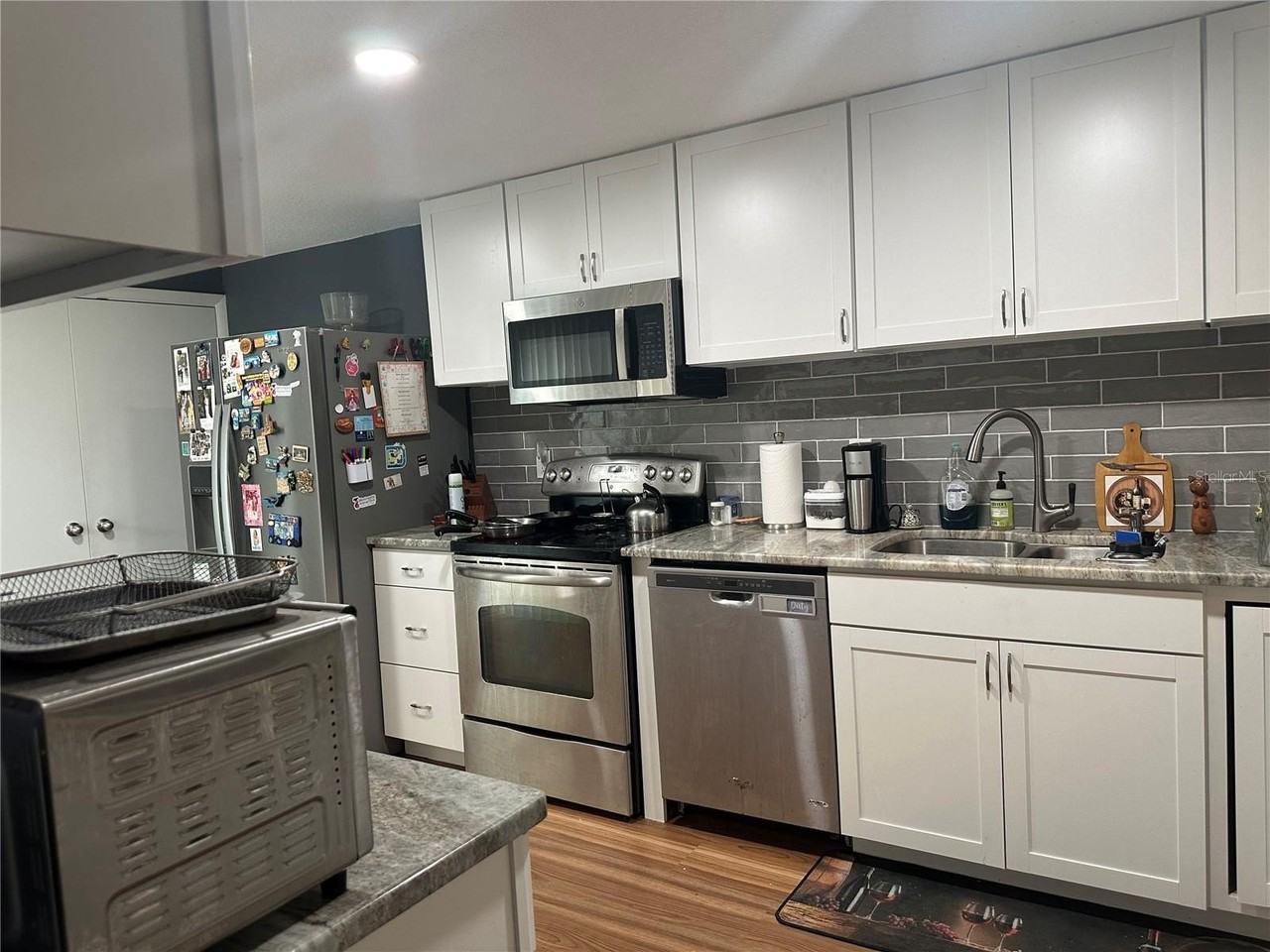 435 Meadowood Blvd - Photo 6 of 17