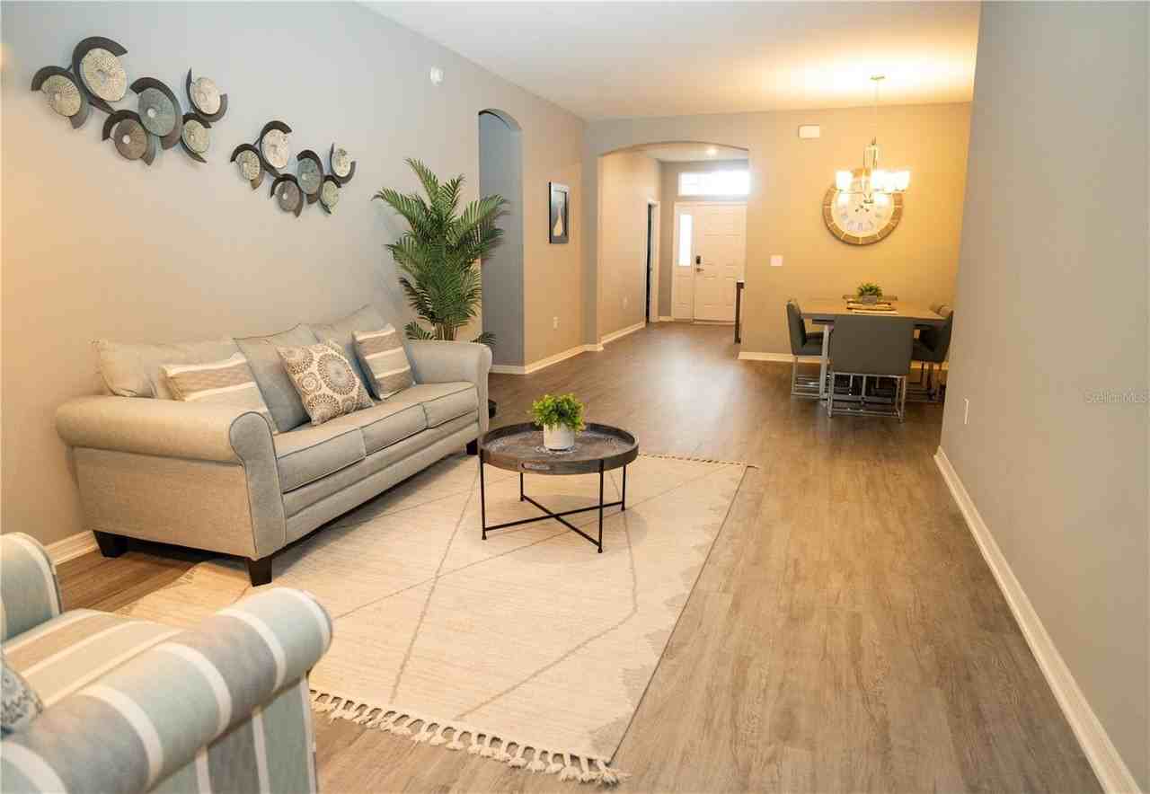 1109 Montgomery Ln - Photo 6 of 22