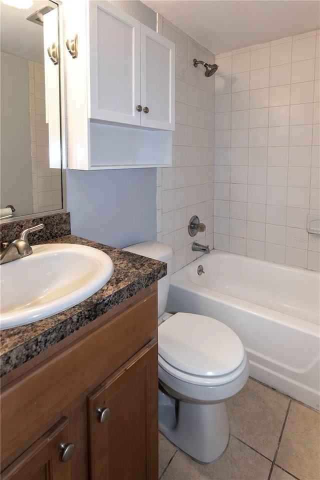 317 E Amelia St #8 - Photo 5 of 13