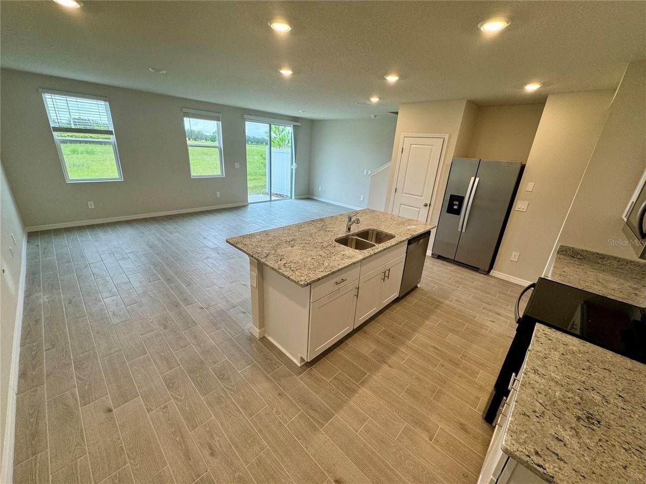 7618 Momentum Pkwy - Photo 3 of 6