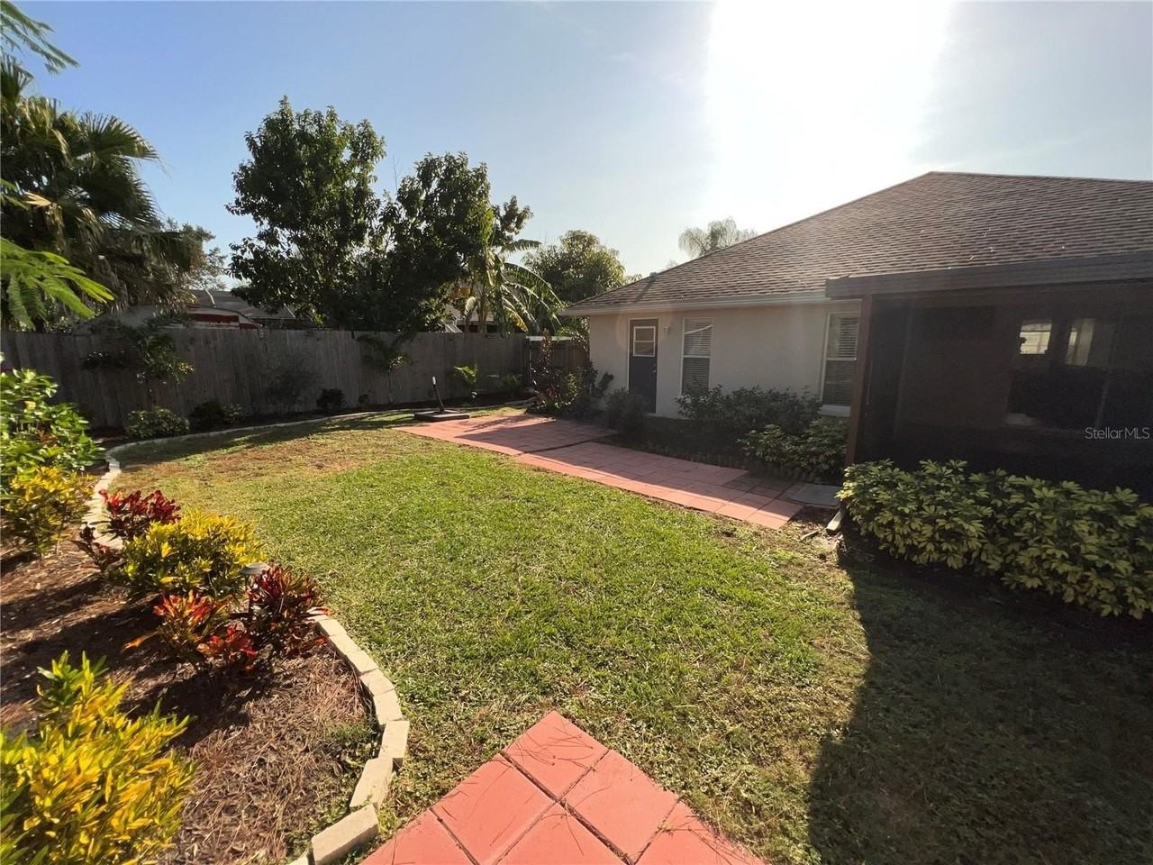 2620 Regency Oak Ln - Photo 2 of 36