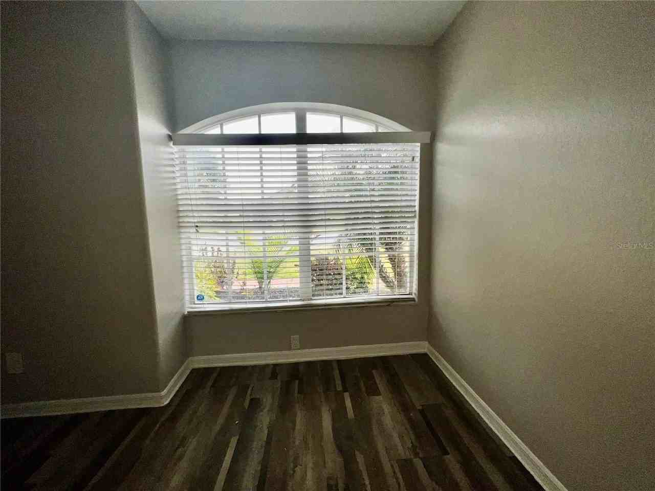 2620 Regency Oak Ln - Photo 4 of 36