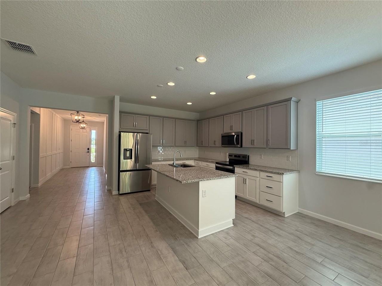 5075 Grand Teton Ct - Photo 5 of 24