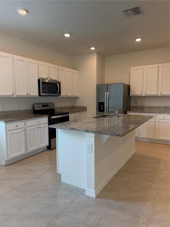 1440 Plank Pl - Photo 4 of 30
