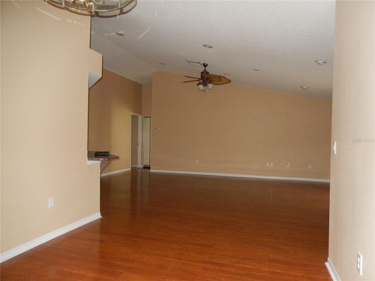 817 Frankford Dr - Photo 5 of 14
