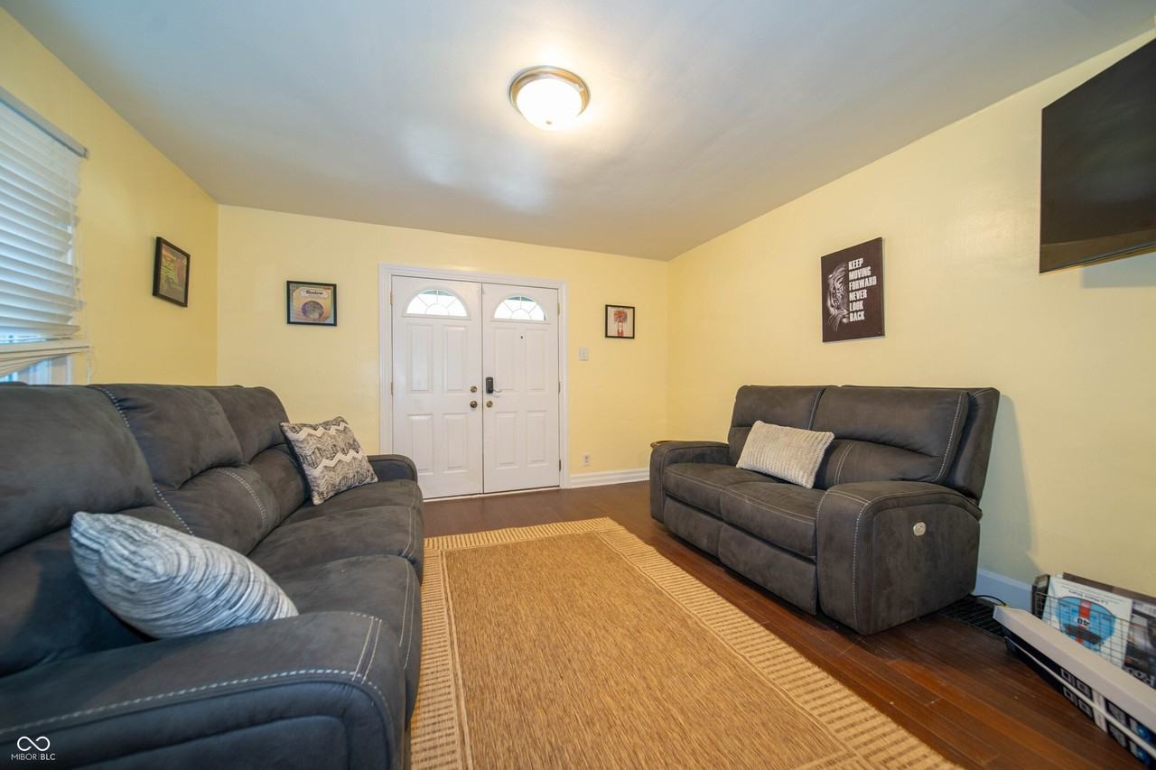 5446 N College Ave - Photo 4 of 25