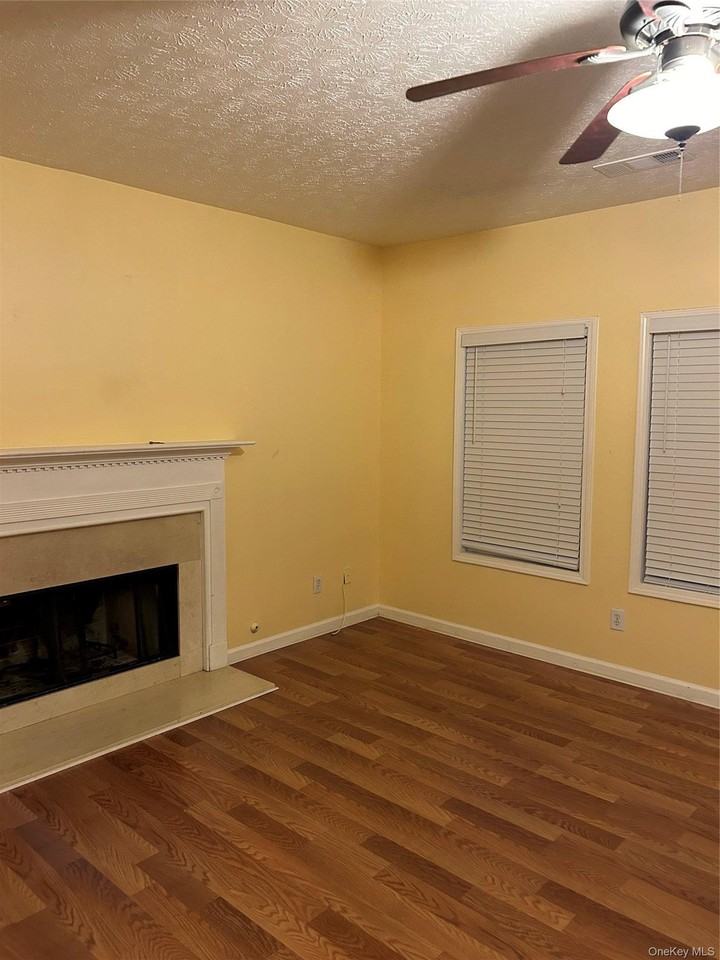 60 Parc Ct - Photo 3 of 25