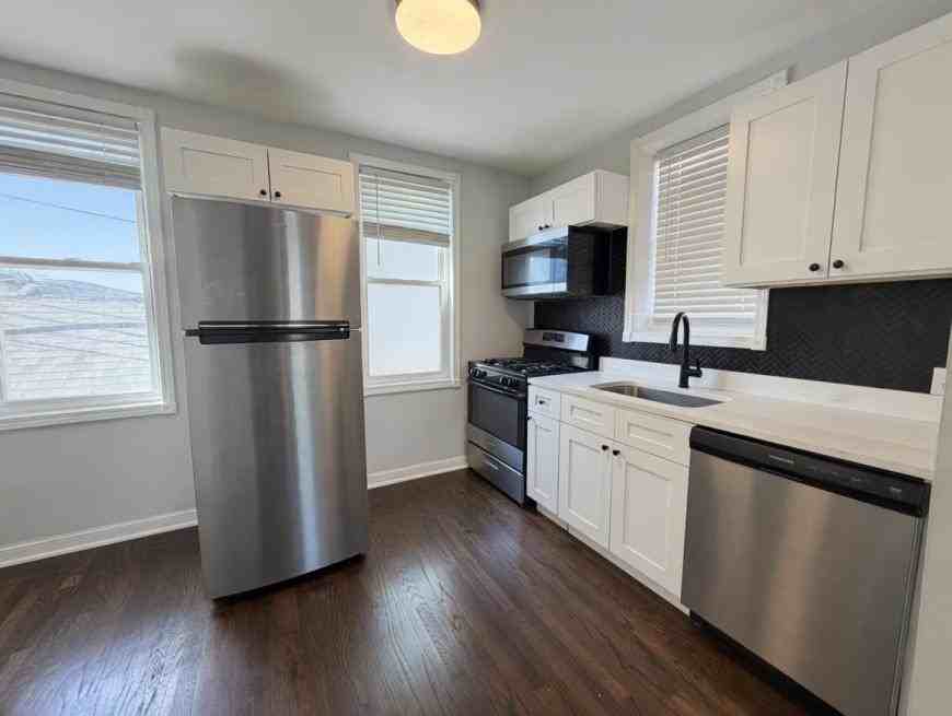 1849 W Augusta Blvd - Photo 4 of 9