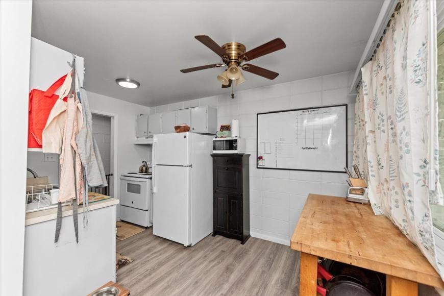 300 Marlene Ct - Photo 2 of 9