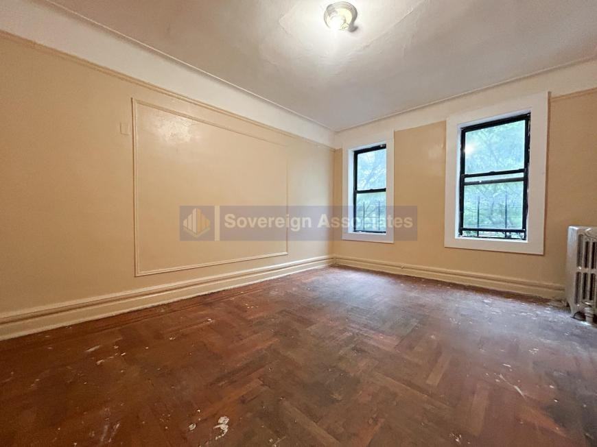 2507 Cruger Ave - Photo 7 of 10