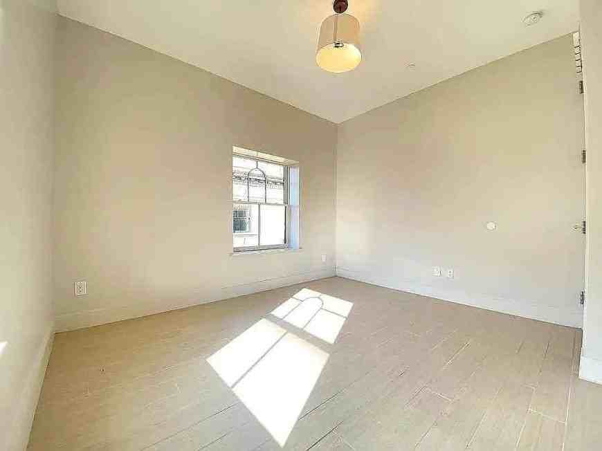 273 W 138th St - Photo 5 of 10
