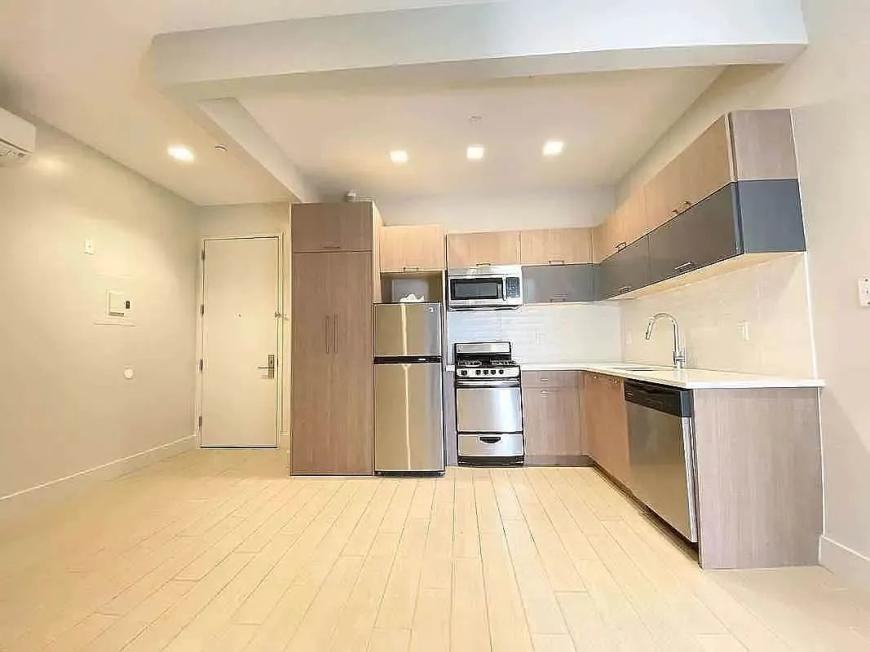 273 W 138th St - Photo 7 of 10