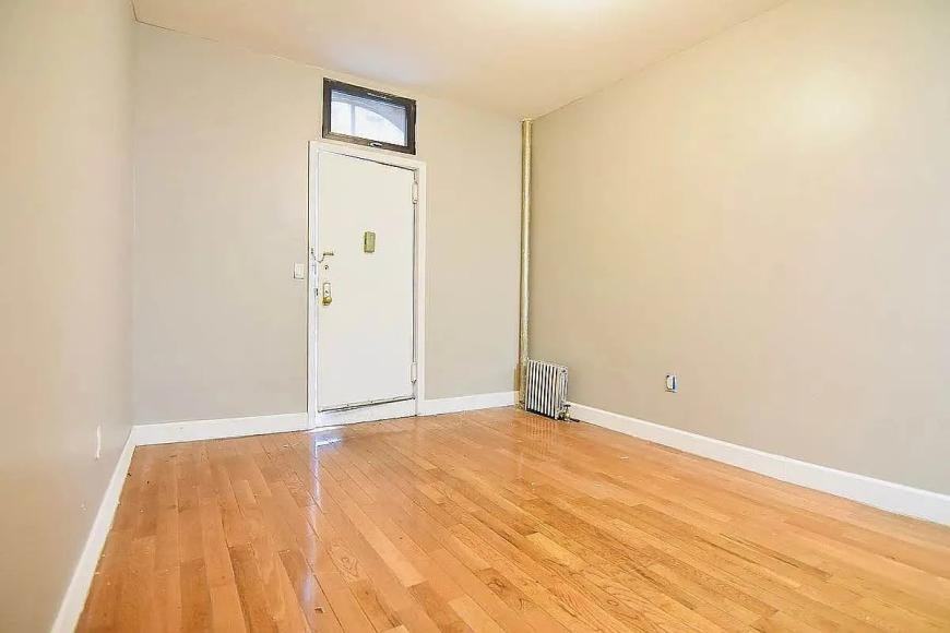 75 Fort Washington Ave - Photo 2 of 6