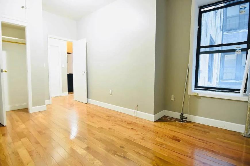 75 Fort Washington Ave - Photo 4 of 6