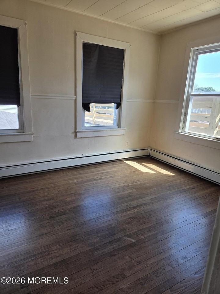 605 Broadway #2 - Photo 5 of 5