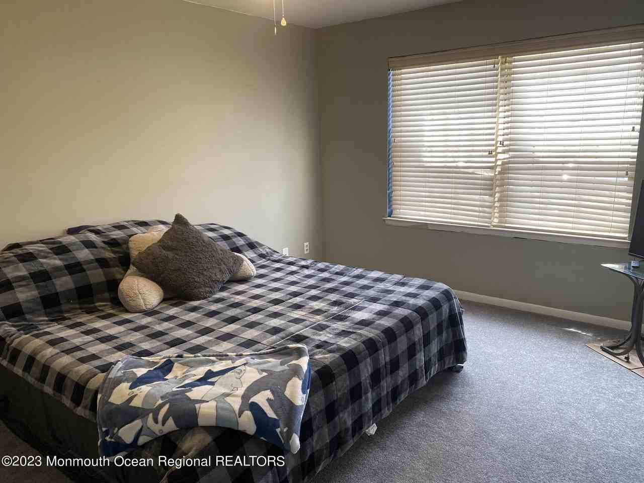 231 Atlantic St #26 - Photo 7 of 15