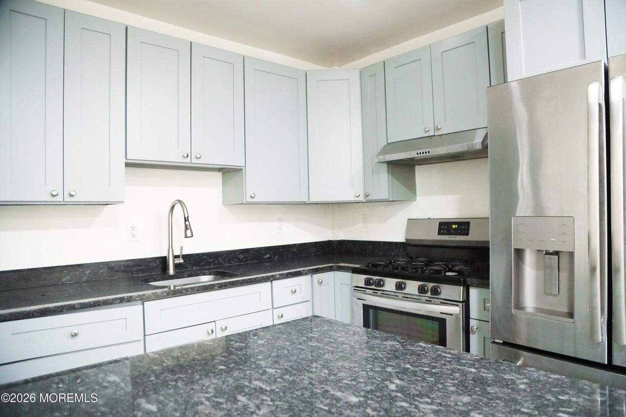 101 Anelve Ave #5 - Photo 6 of 14