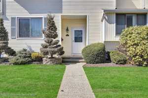 featured image of 415 Middlewood Rd