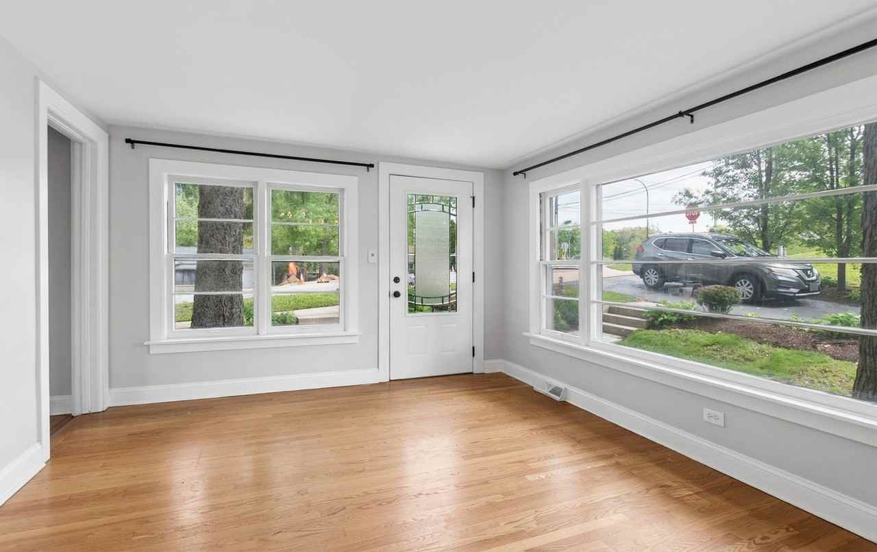 634 E 5th Ave - Photo 2 of 18