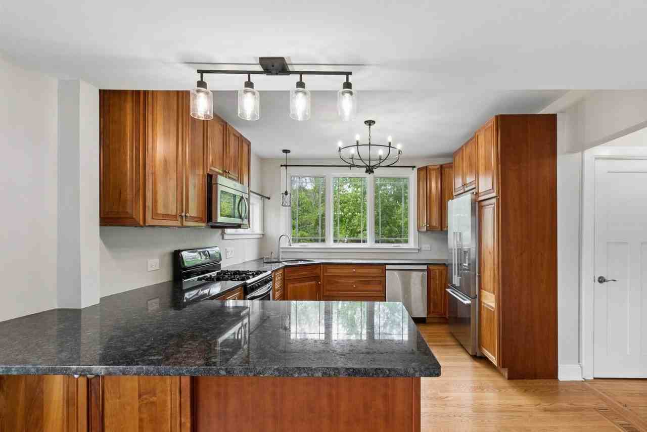 634 E 5th Ave - Photo 3 of 18