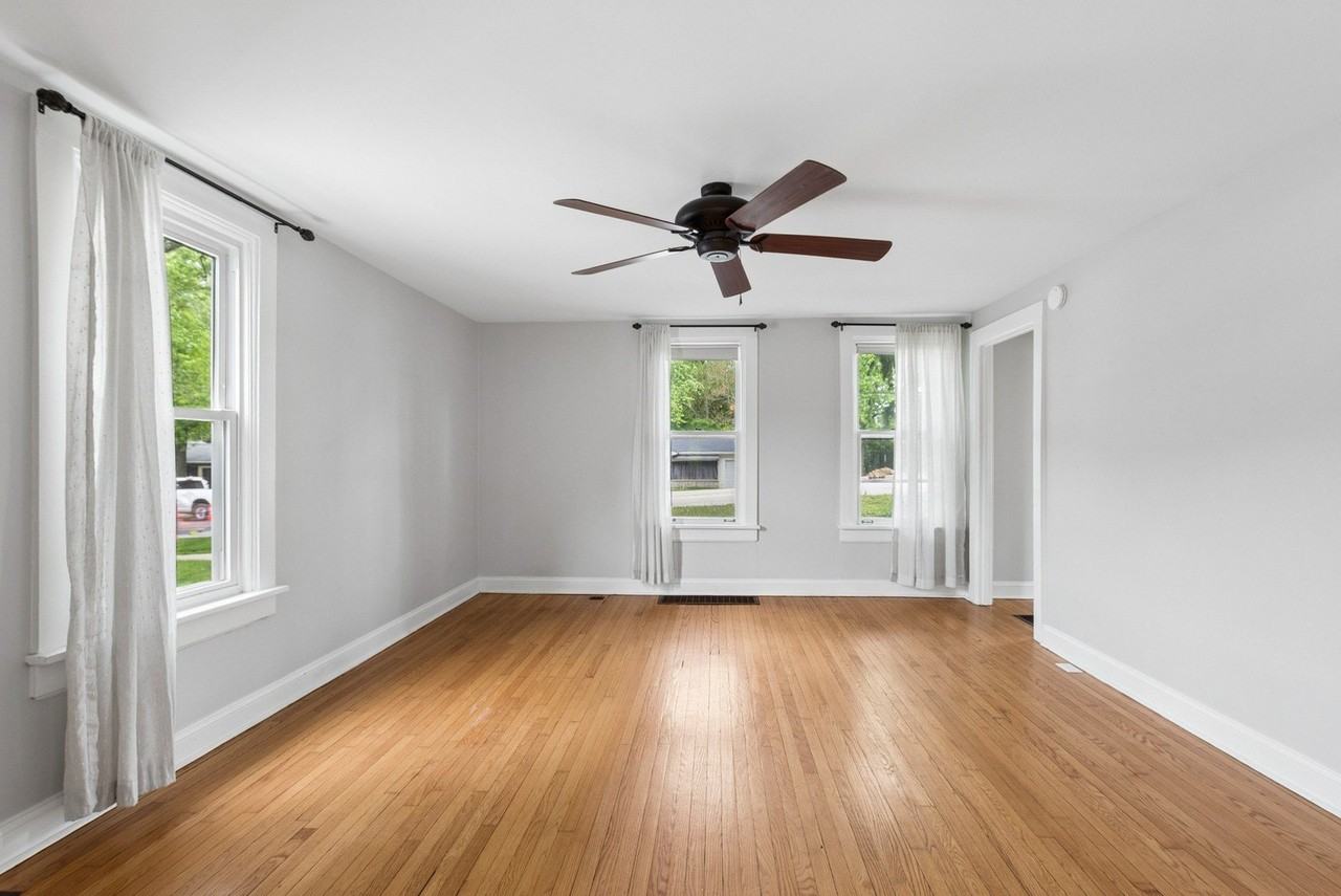 634 E 5th Ave - Photo 6 of 18
