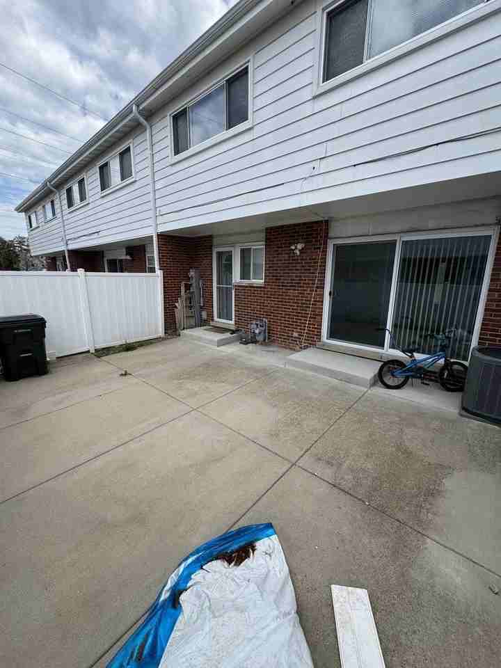 8058 W Lyons St #B - Photo 6 of 26