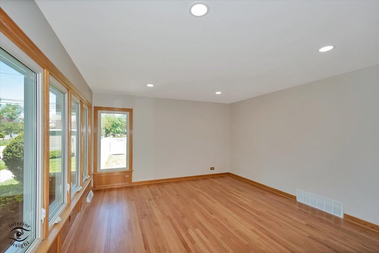 1005 E Park St - Photo 7 of 30