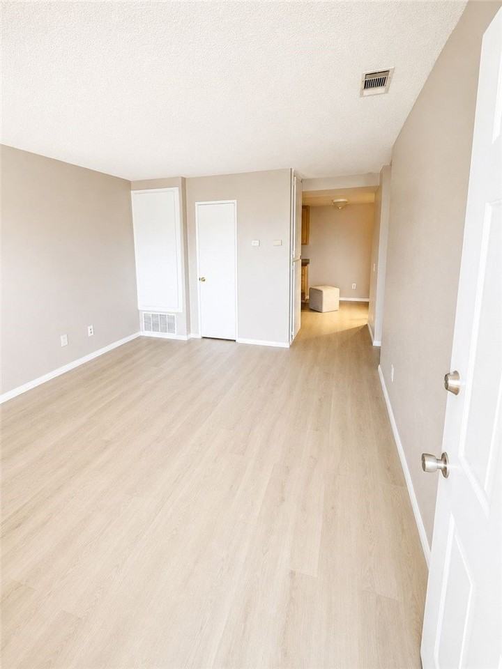 18152 Poinciana Rd - Photo 5 of 7