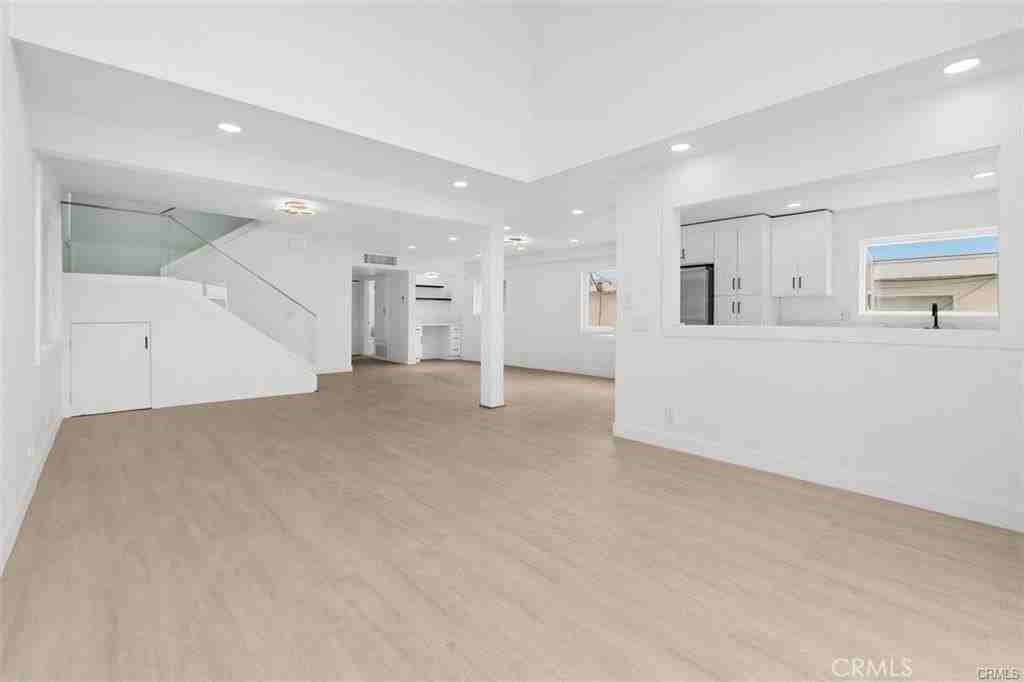 603 Jasmine Ave #1-2 - Photo 3 of 15