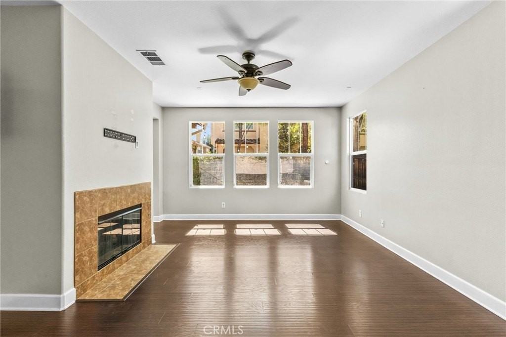 28403 Ravenna St - Photo 5 of 32