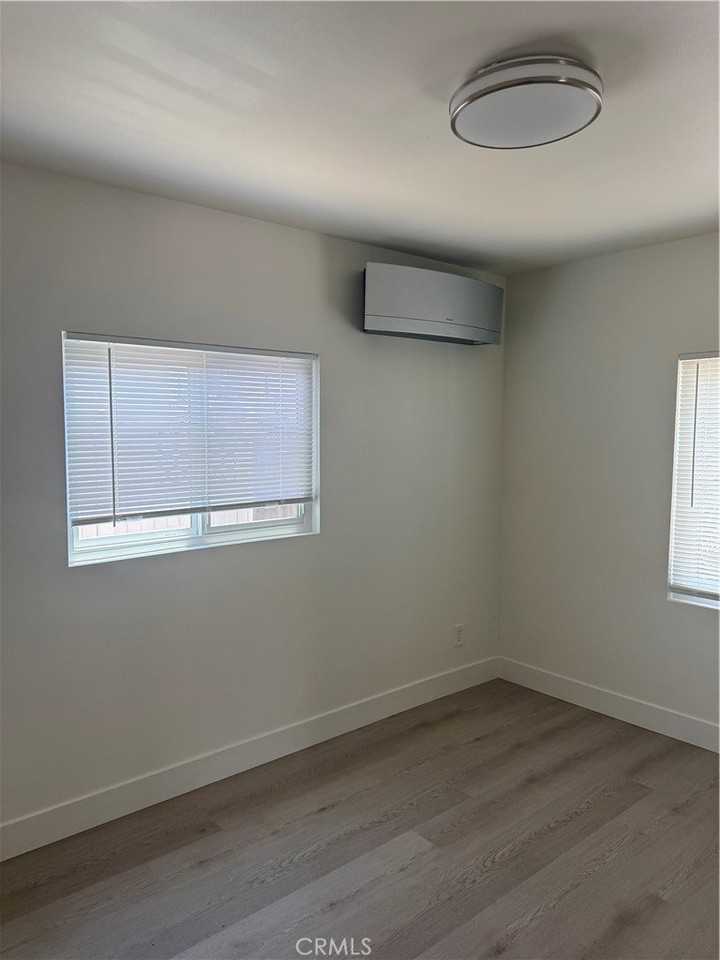 8717 Tilmont Ave - Photo 7 of 8