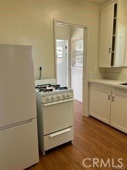 748 S Euclid Ave - Photo 3 of 5