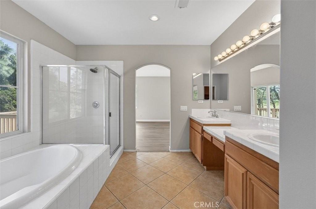 16498 Medinah St - Photo 6 of 11