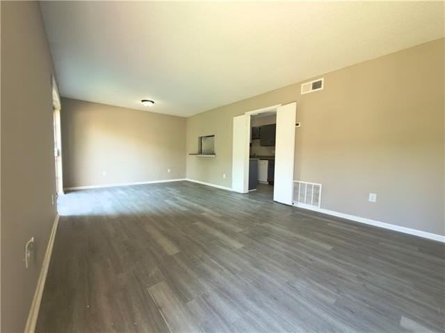 3252 Kabel Dr - Photo 2 of 12