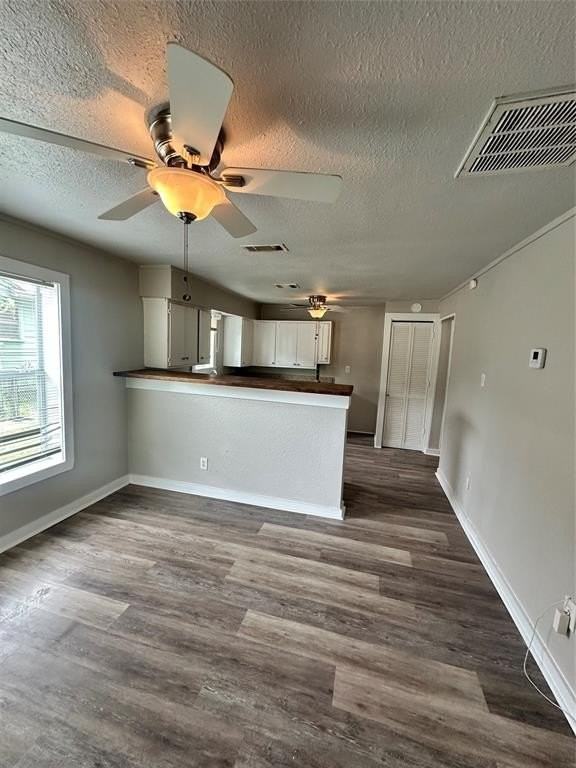 4611 Bradshaw St - Photo 3 of 10