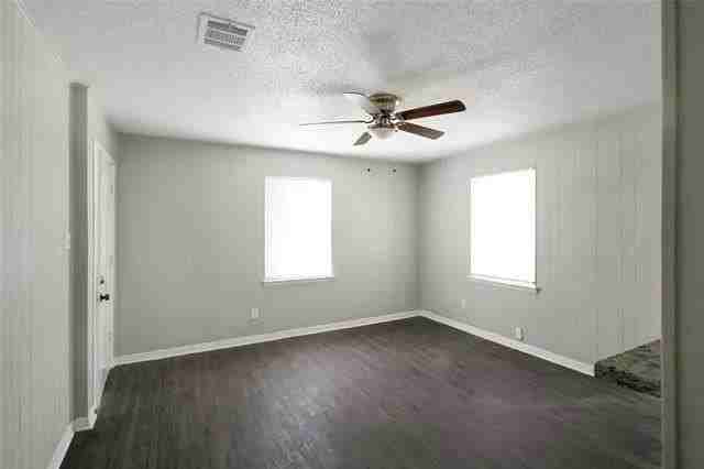 3109 Hunter St #A - Photo 6 of 11