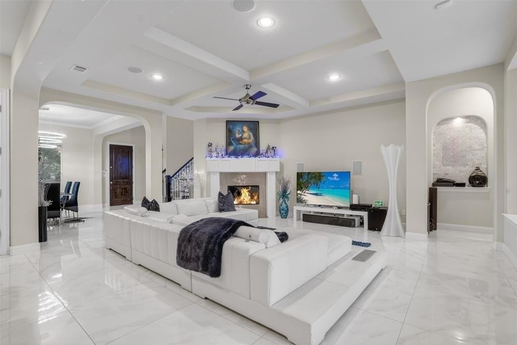 14175 Katiliz Pl - Photo 4 of 33
