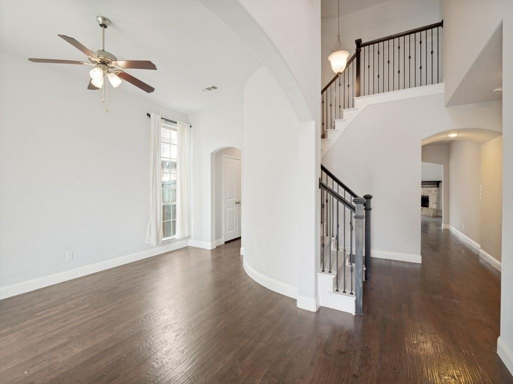 5009 Joseph St - Photo 6 of 31