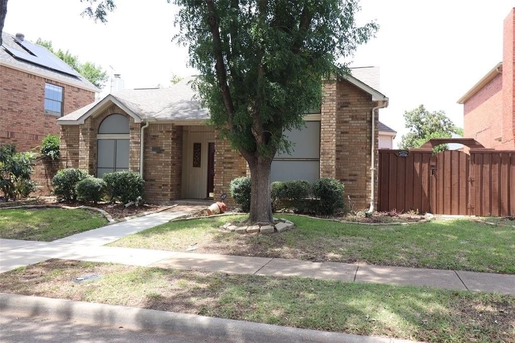 2709 Garden Springs Dr - Photo 2 of 22