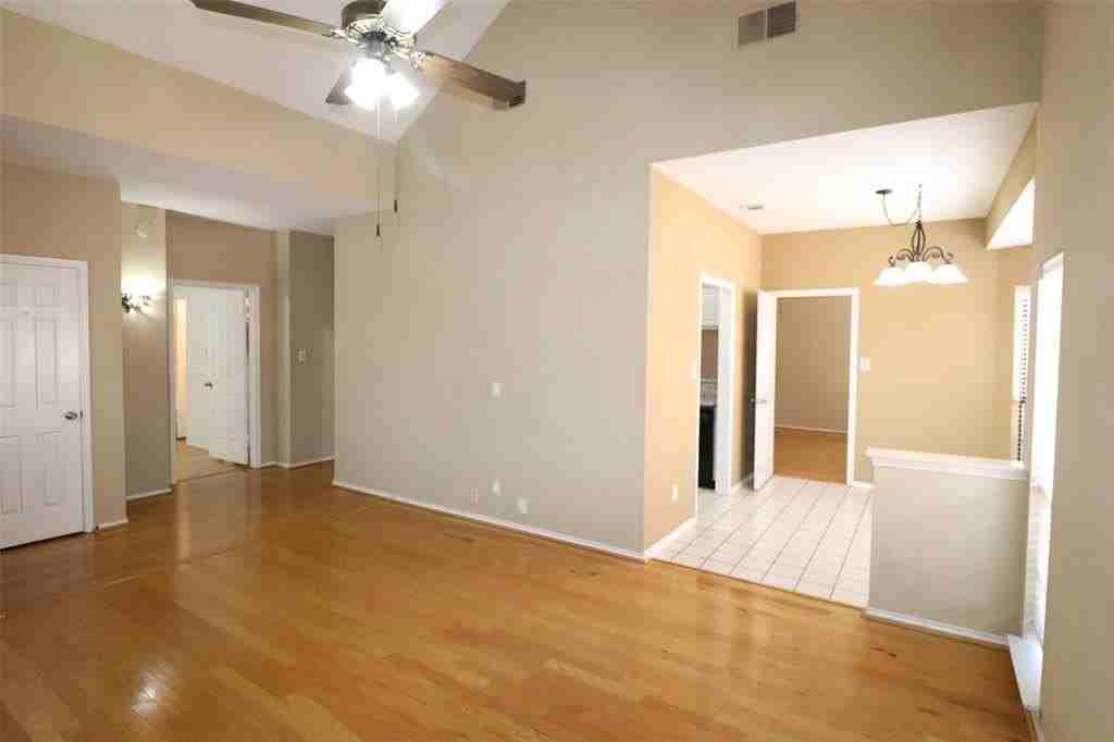 2709 Garden Springs Dr - Photo 5 of 22