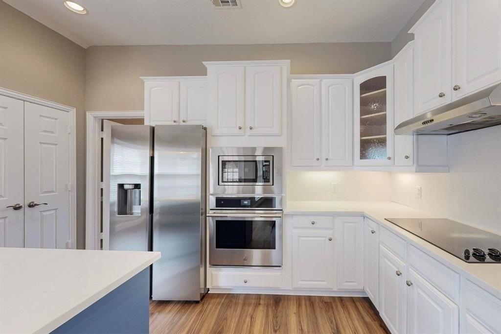 644 Stafford Cir - Photo 4 of 40