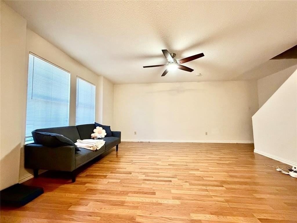 1720 Circle Creek Dr - Photo 2 of 26