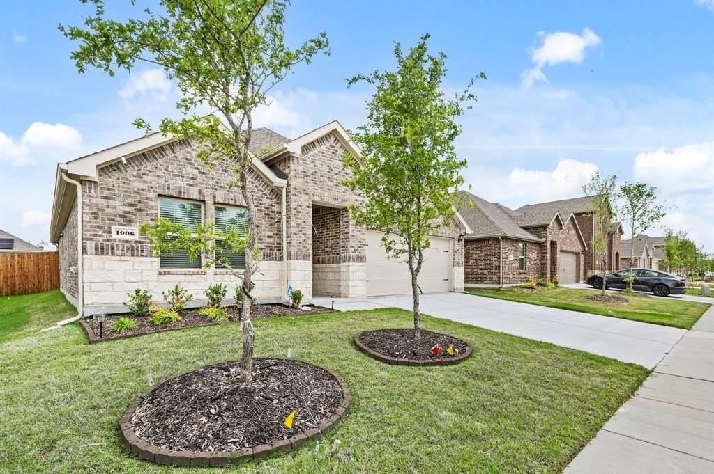1006 Tall Grass Dr - Photo 3 of 29