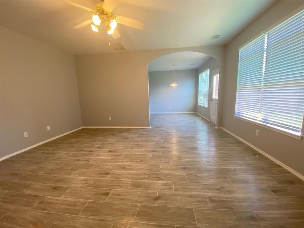 11509 Petunia Dr - Photo 3 of 20