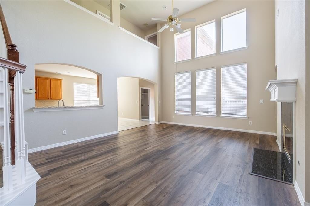 4541 Hawkhurst Dr - Photo 3 of 27