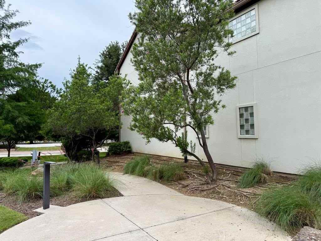 500 Sandy Ln - Photo 6 of 17
