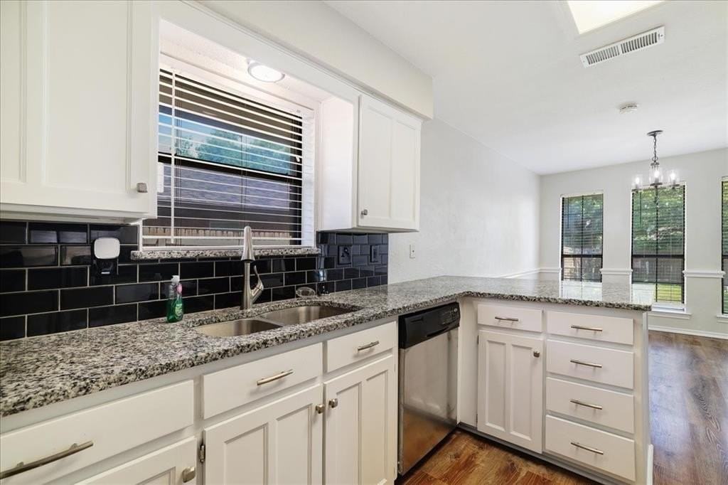 364 La Quinta Cir S - Photo 6 of 23