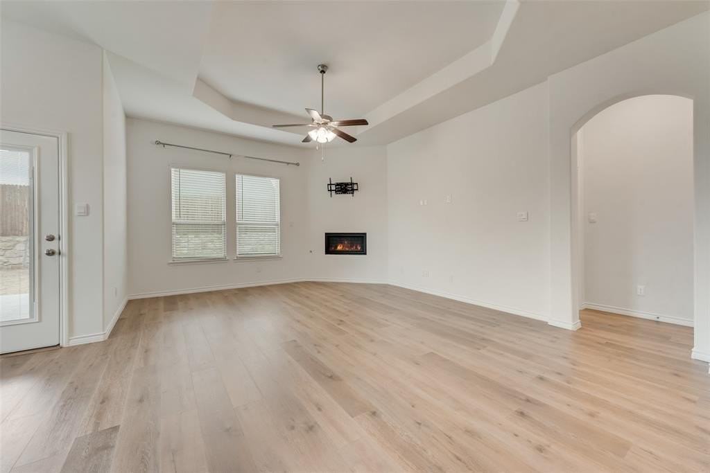 10620 Breezeway Dr - Photo 7 of 32