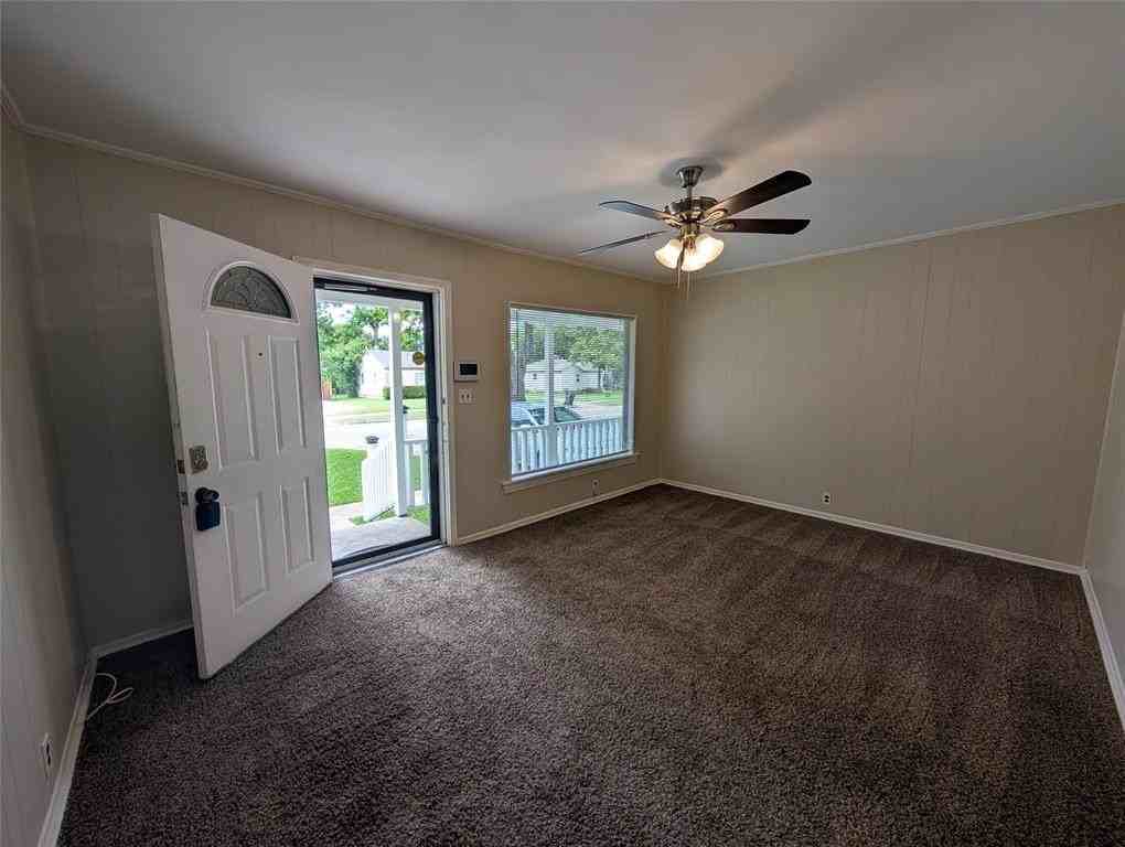 1605 Maple Dr - Photo 2 of 22