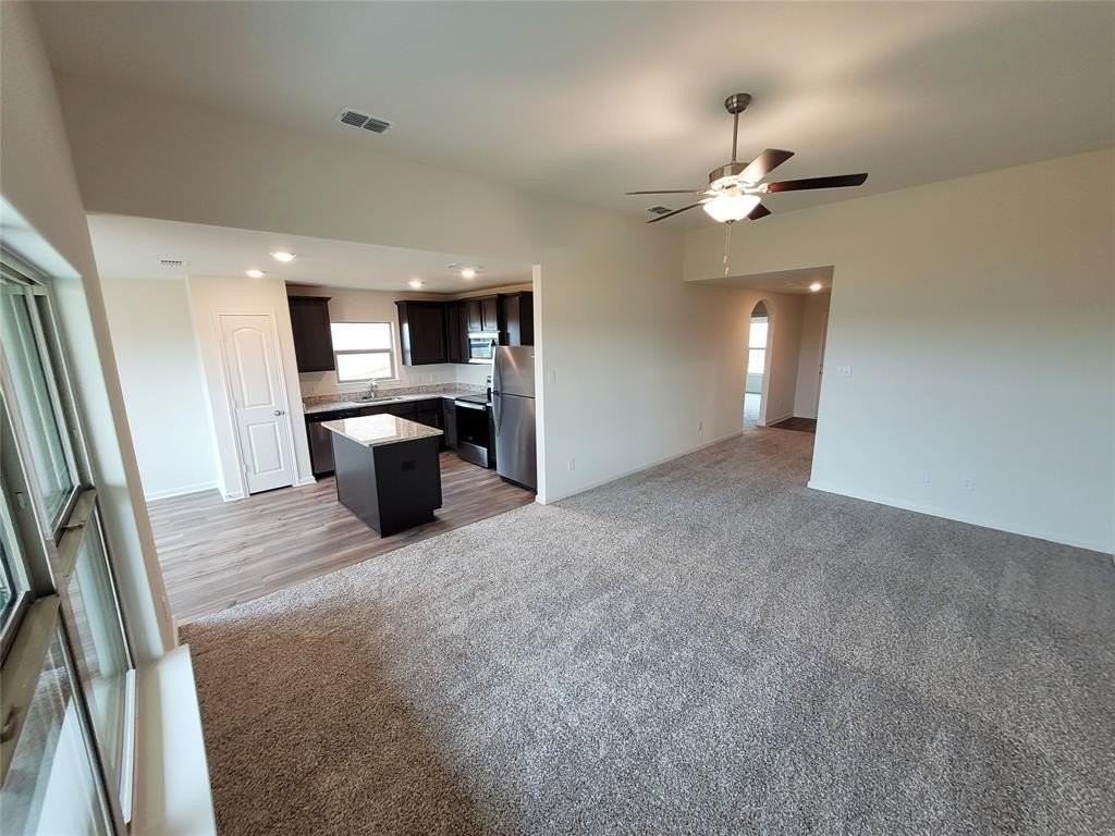 223 Drifter Dr - Photo 3 of 31